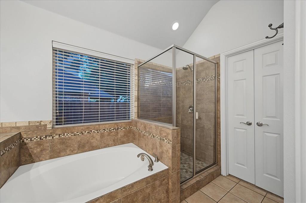 separate shower and soaking tub