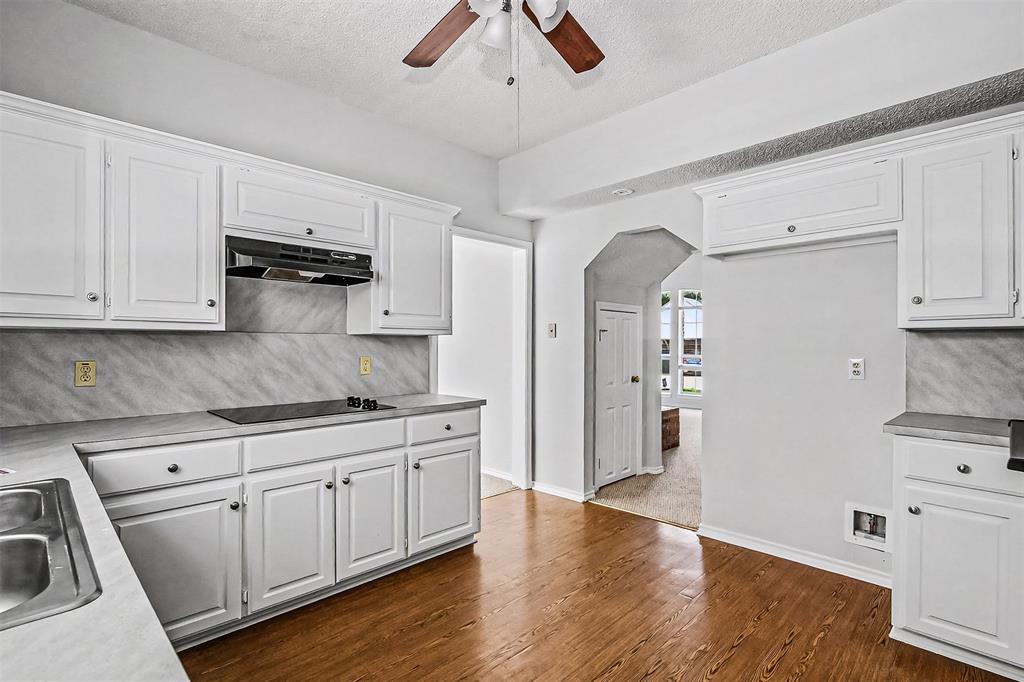 2880 Inniswood Circle, Arlington, TX 76015