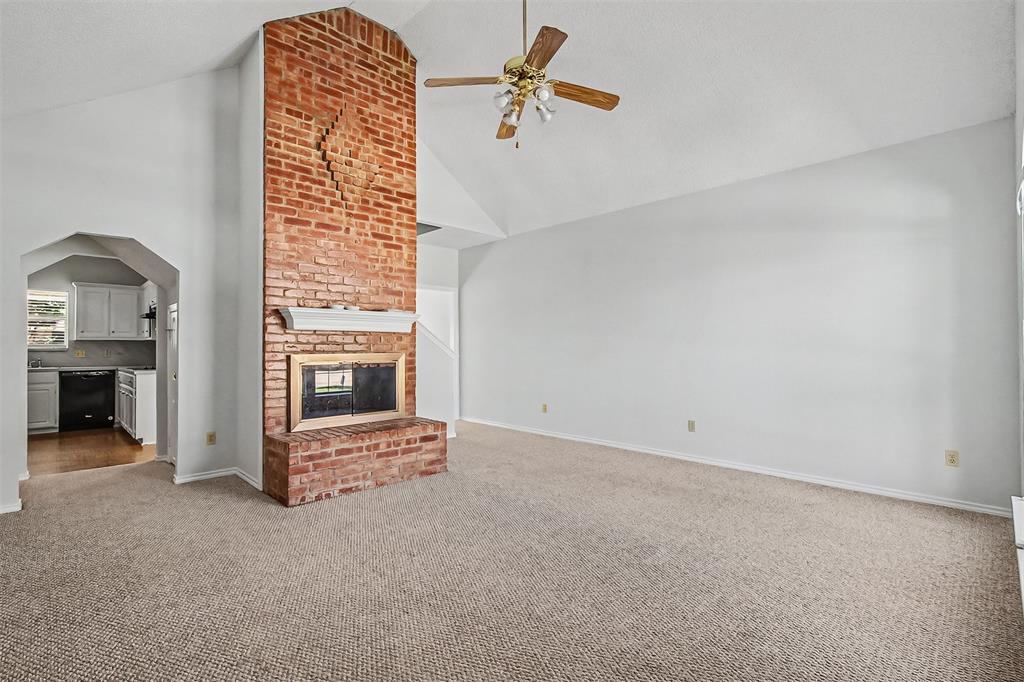2880 Inniswood Circle, Arlington, TX 76015