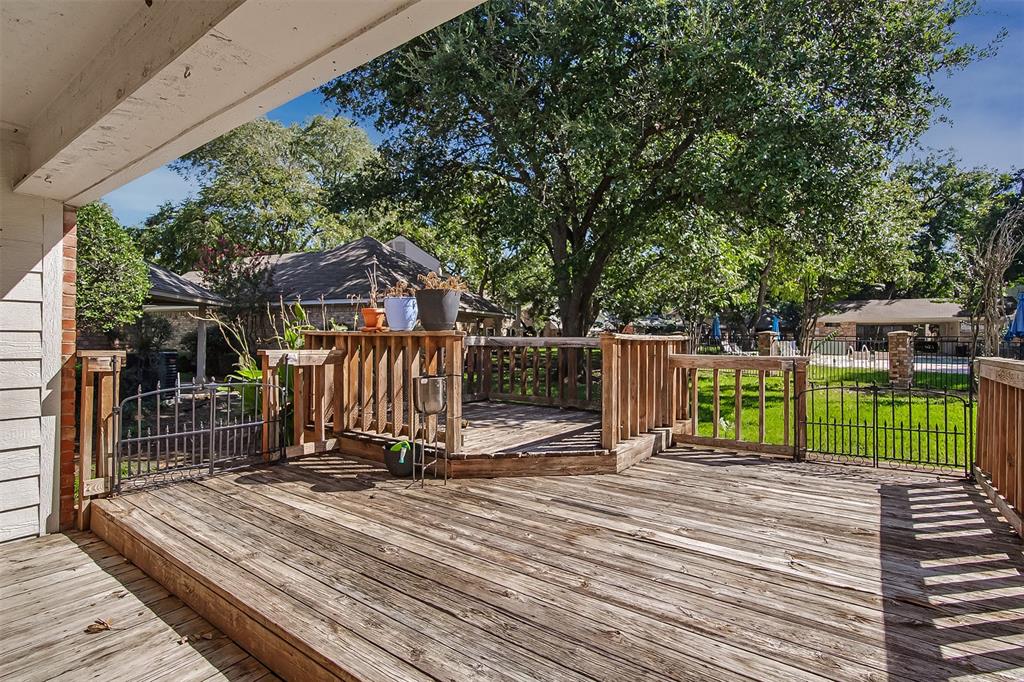2880 Inniswood Circle, Arlington, TX 76015