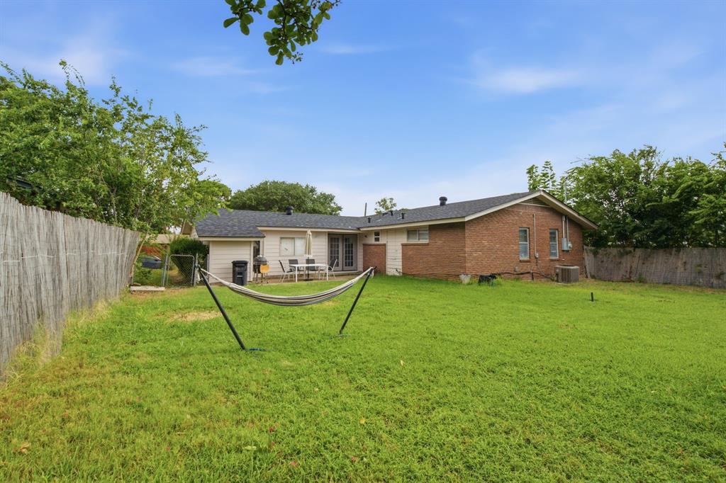 spacious backyard