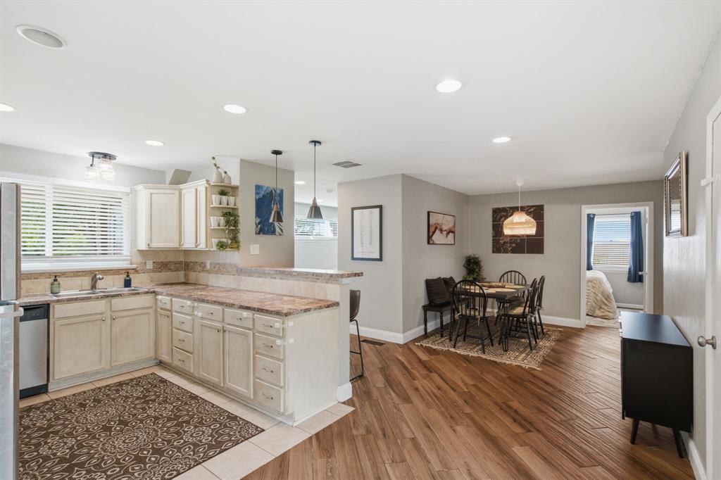 Great floorpan for entertaining!