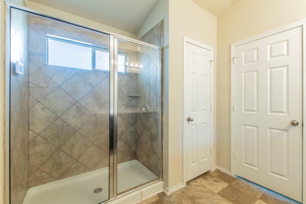 308 Chrislyn Street, Troy, TX 76579