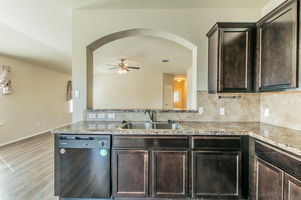 308 Chrislyn Street, Troy, TX 76579