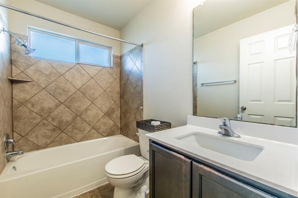 308 Chrislyn Street, Troy, TX 76579