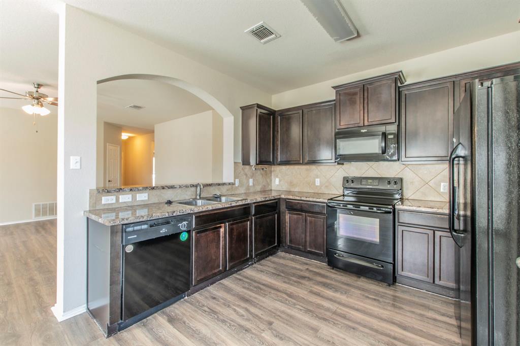 308 Chrislyn Street, Troy, TX 76579