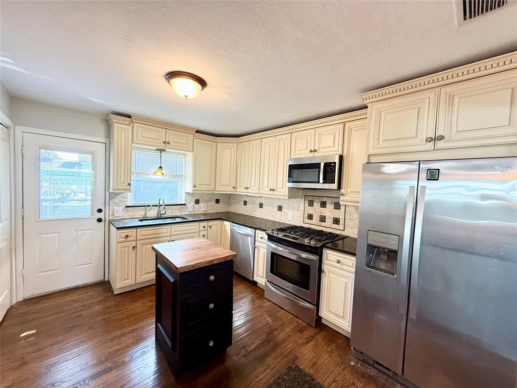 3984 Park Lane, Dallas, TX 75220