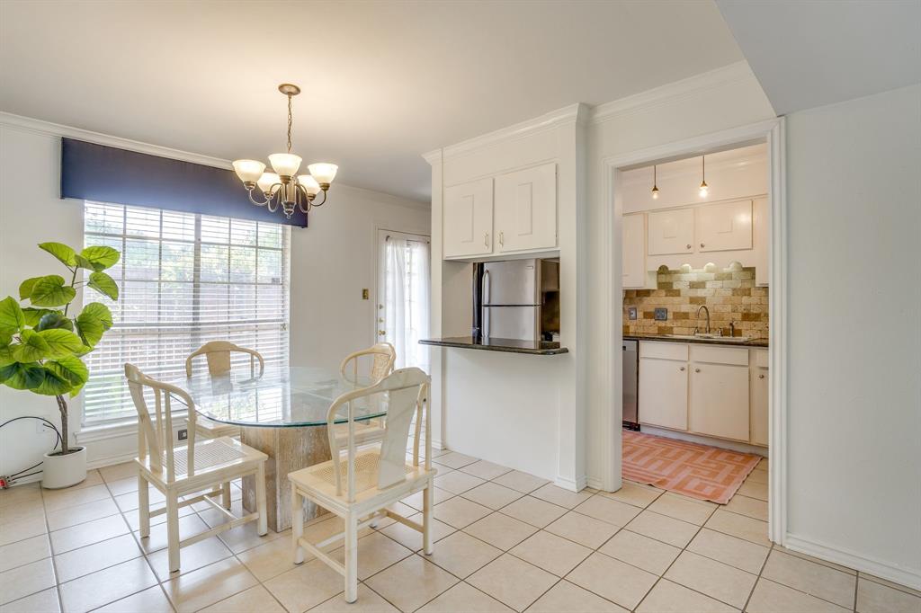 901 Roaring Springs Road, Fort Worth, TX 76114