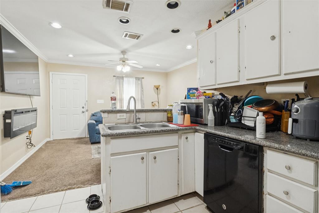 4528 Yancy Street, Dallas, TX 75216