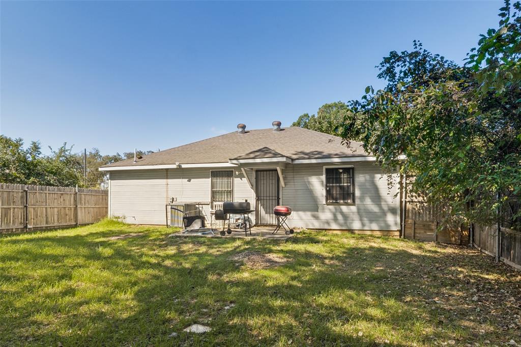 4528 Yancy Street, Dallas, TX 75216