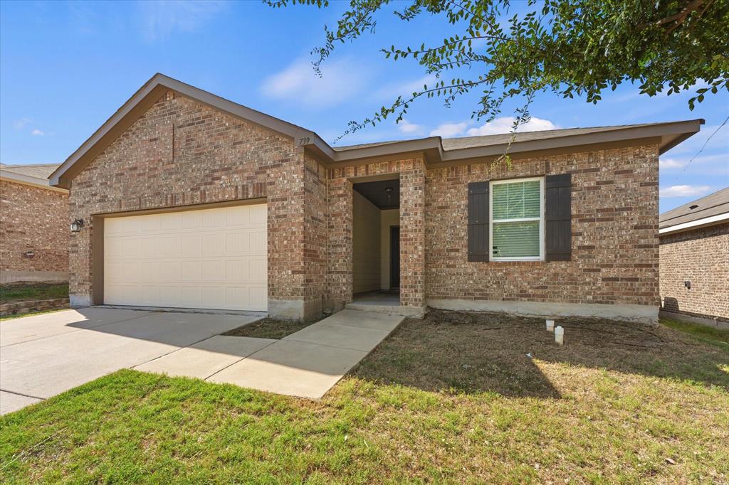 739 Wellington Drive, Lavon, TX 75166