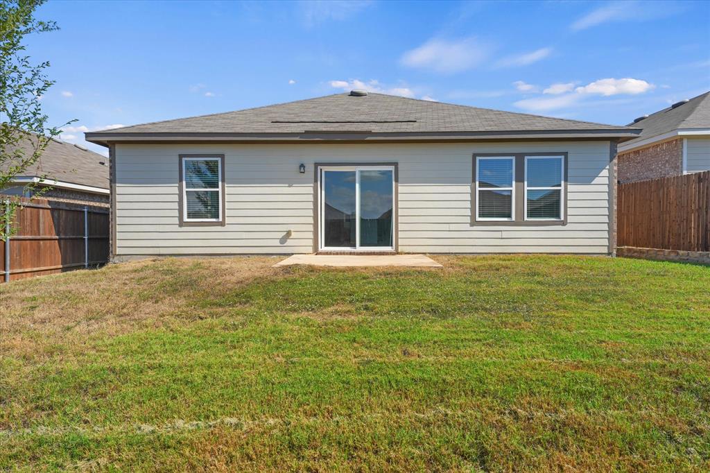 739 Wellington Drive, Lavon, TX 75166