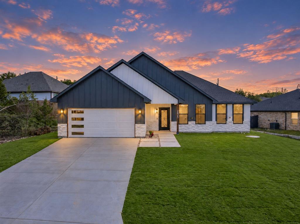 2625 White Rock Drive, Granbury, TX 76048