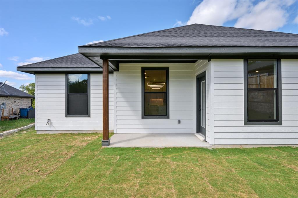 2625 White Rock Drive, Granbury, TX 76048