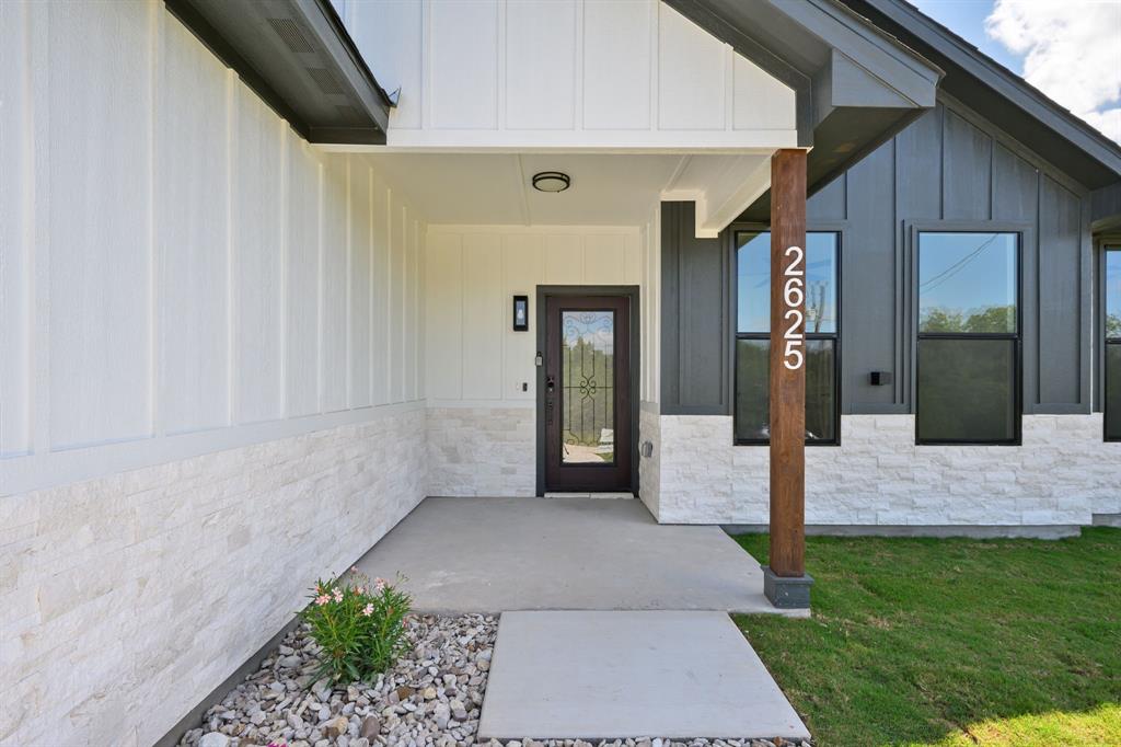 2625 White Rock Drive, Granbury, TX 76048