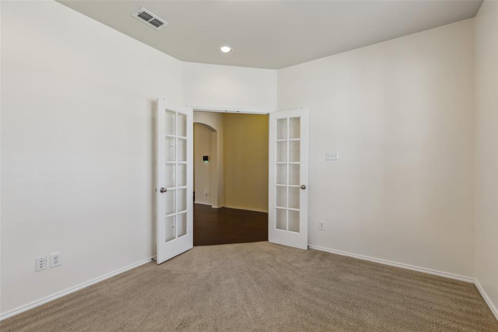 2030 Abbey Road, Heartland, TX 75126