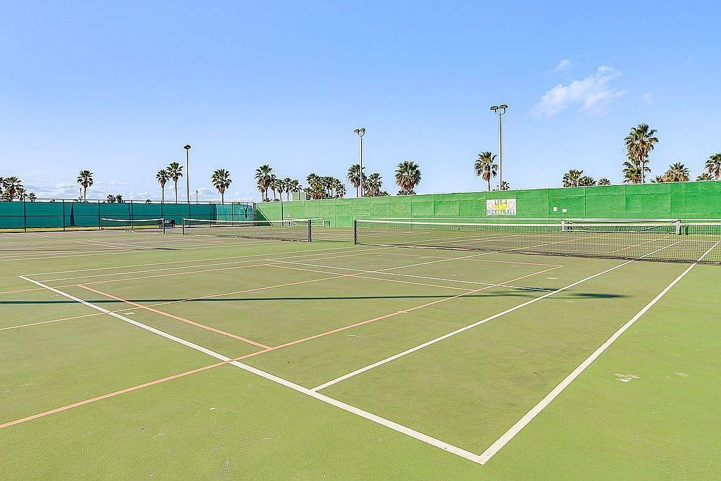 762 E Oyster Drive, Port Isabel, TX 78578