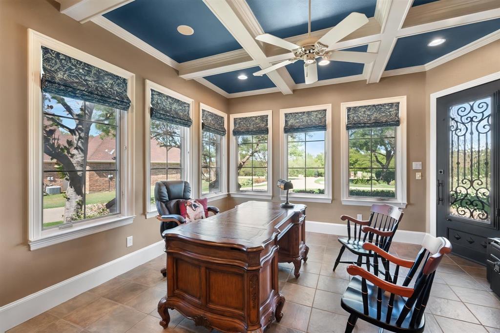 Home Office with private entrance Home Office with private entrance