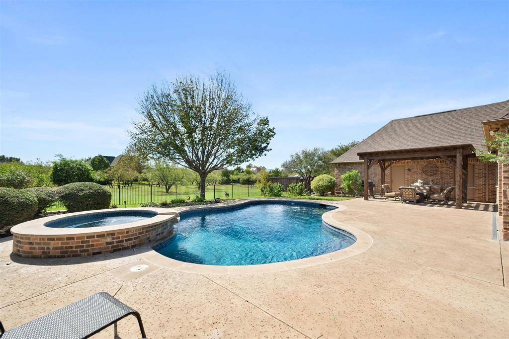 Pool & Heated Spa
