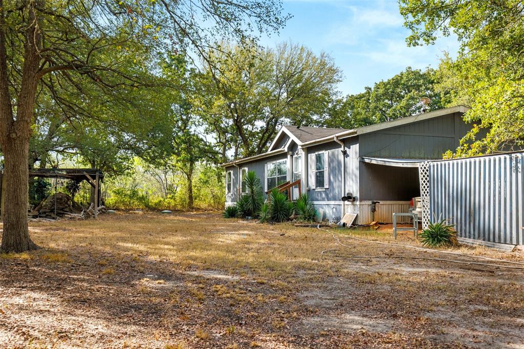 982 Lcr 131, Mount Calm, TX 76673