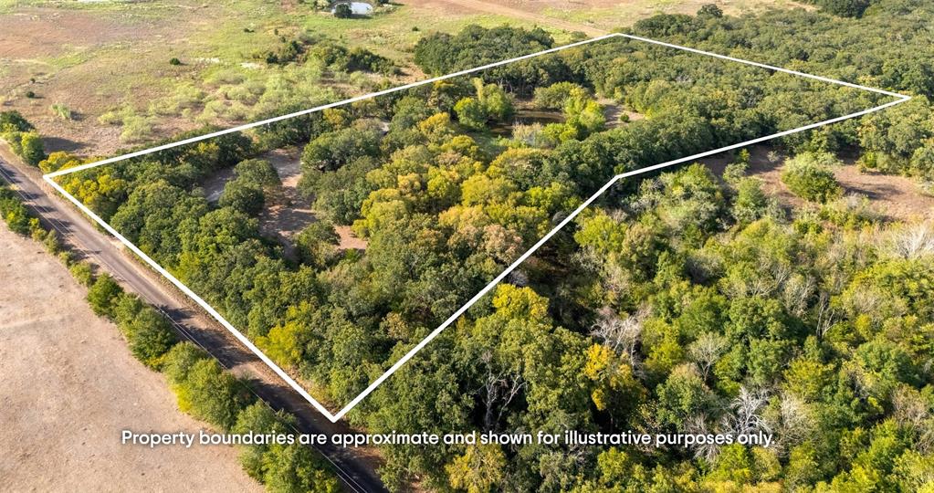 982 Lcr 131, Mount Calm, TX 76673