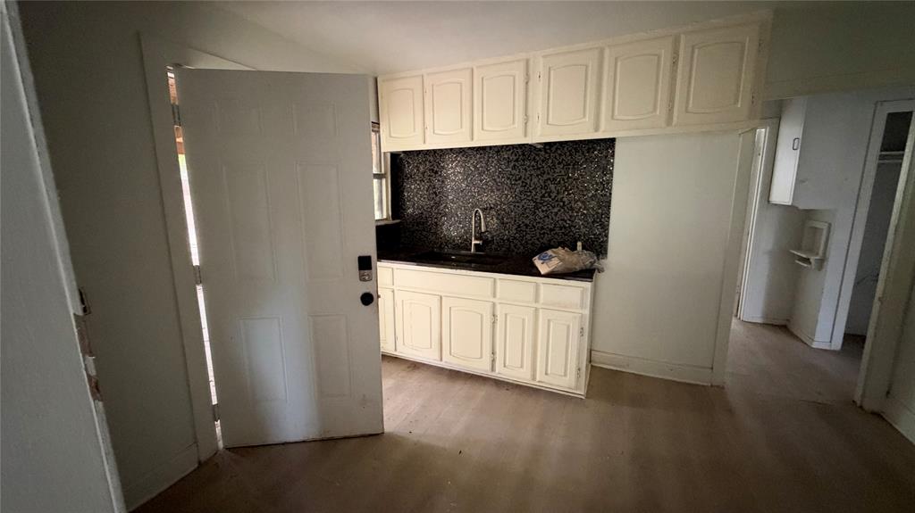 1434 Carson Street, Dallas, TX 75216