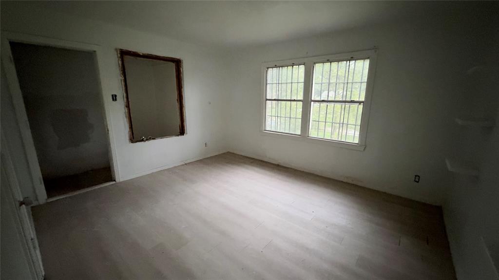 1st bedroom