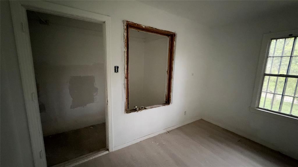 Open space in 1st bedroom