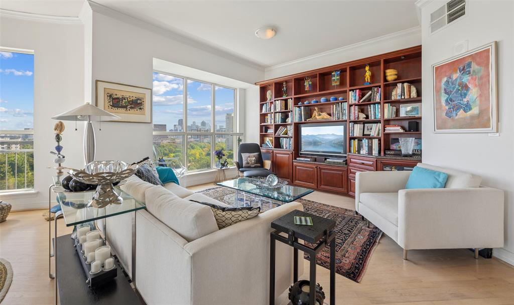 3401 Lee Parkway, #1007, Dallas, TX 75219