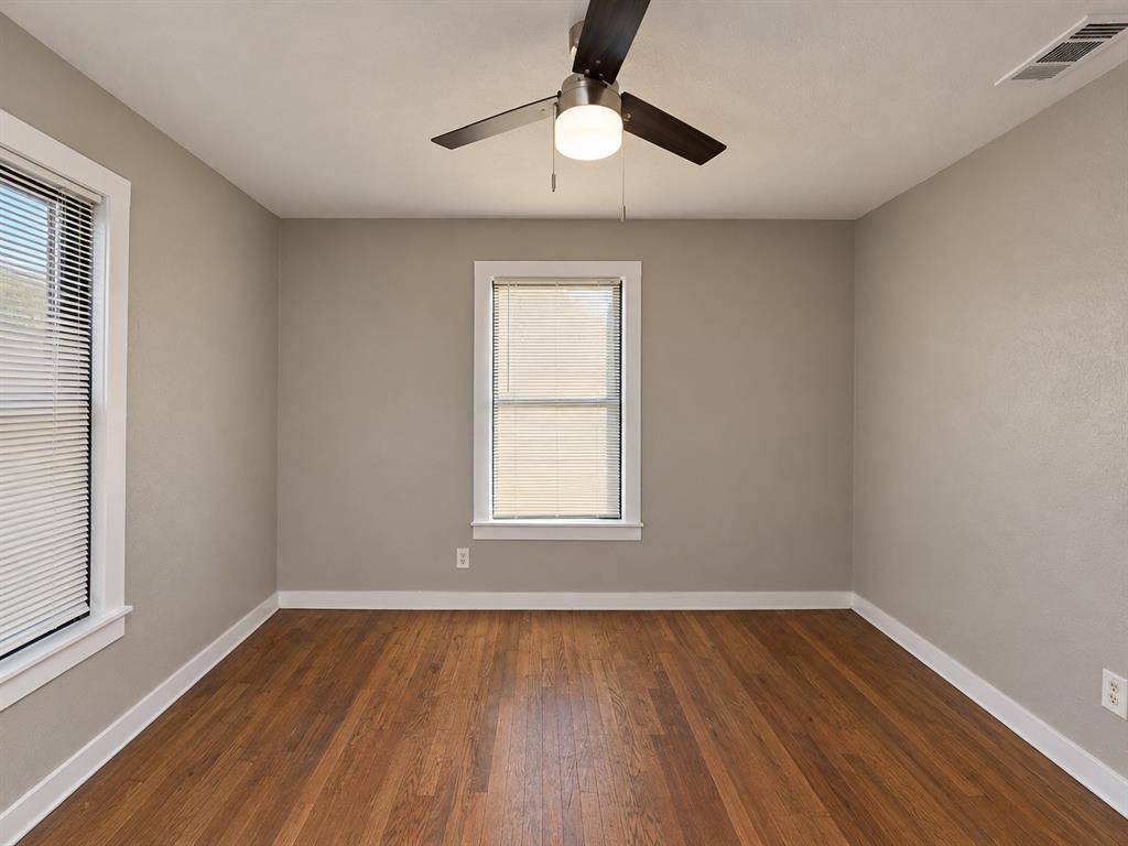 Additional bedroom view highlighting natural light and a flexible layout.