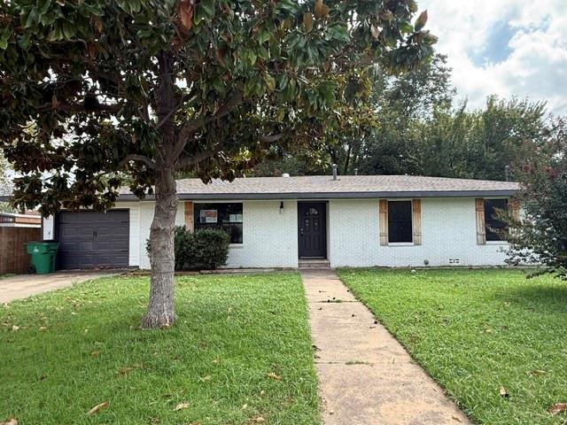 1109 Nugent Street, Bowie, TX 76230