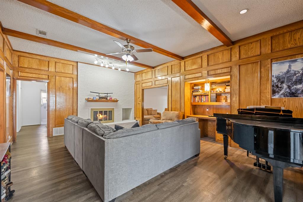 310 Doral Place, Garland, TX 75043