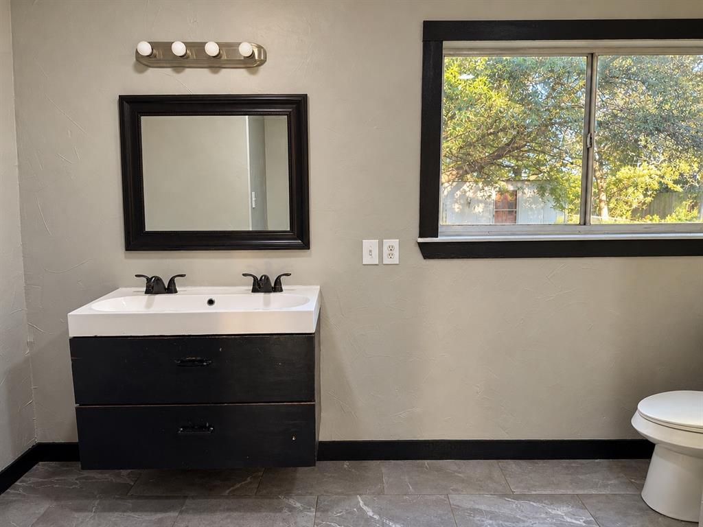 1817 N Alexander Street, Sherman, TX 75092