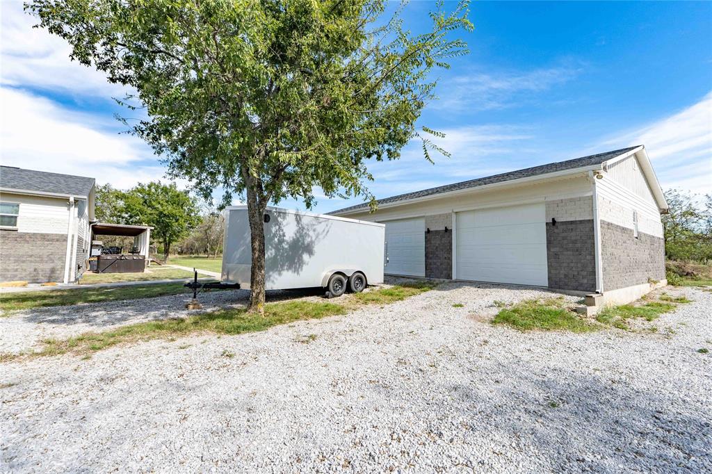 211 E Bay Drive, Bridgeport, TX 76426