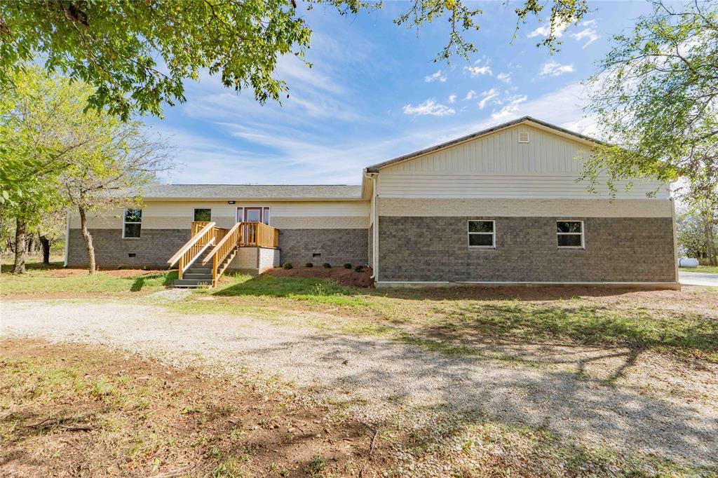 211 E Bay Drive, Bridgeport, TX 76426