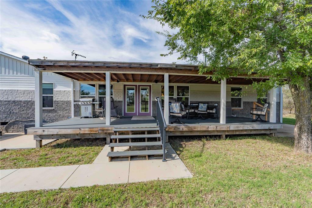 211 E Bay Drive, Bridgeport, TX 76426