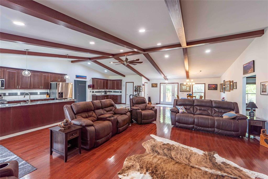 211 E Bay Drive, Bridgeport, TX 76426