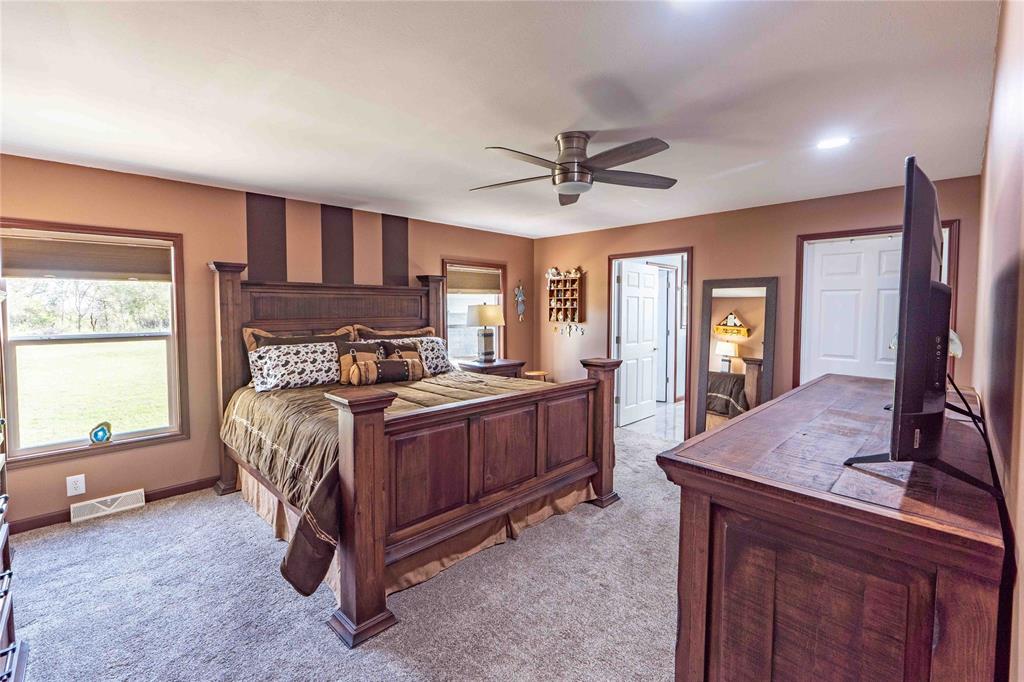 211 E Bay Drive, Bridgeport, TX 76426