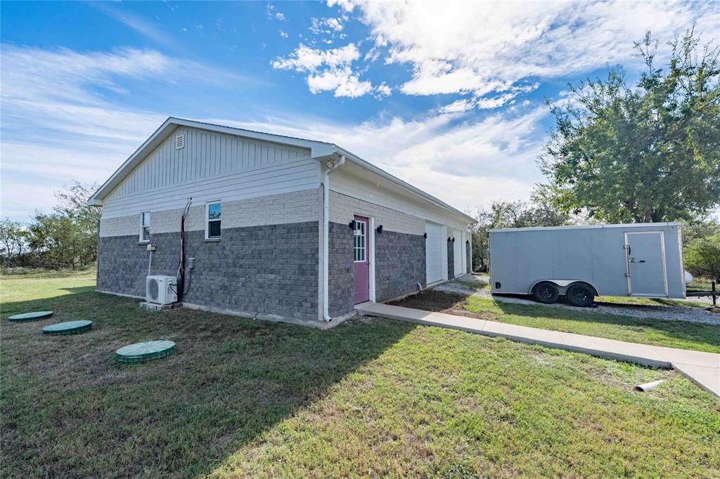 211 E Bay Drive, Bridgeport, TX 76426