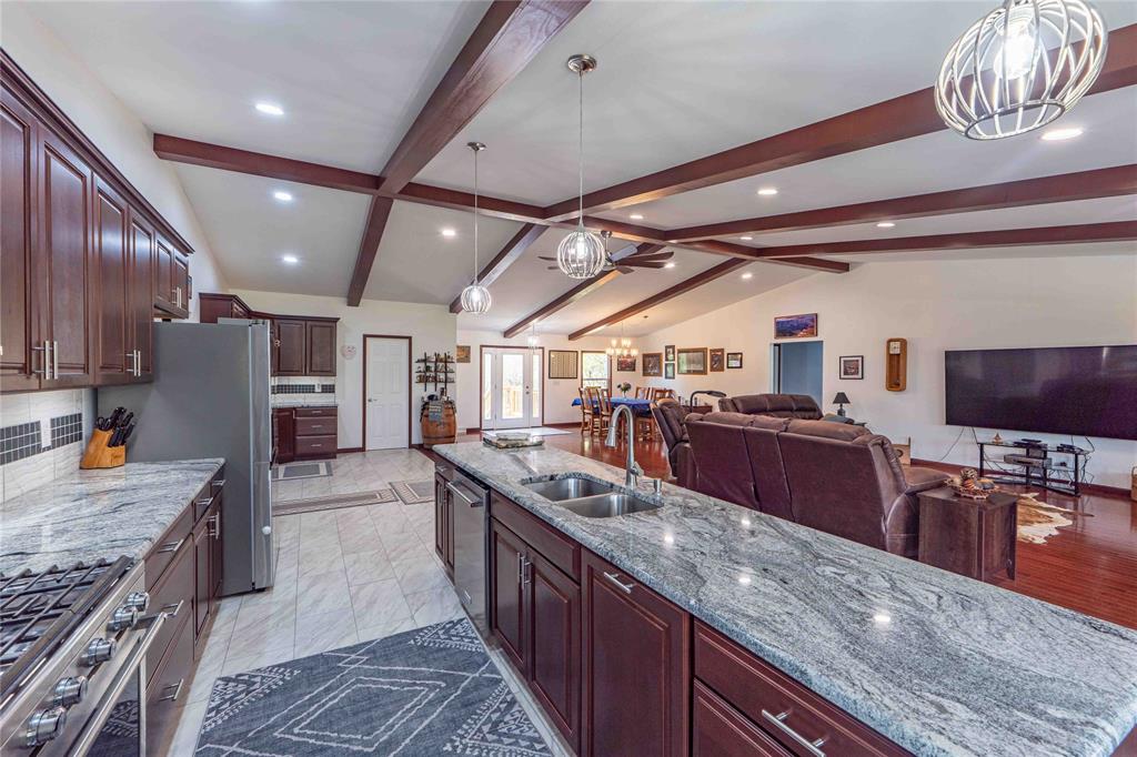 211 E Bay Drive, Bridgeport, TX 76426