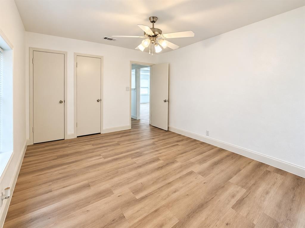 1032 W Oak Street, Weatherford, TX 76086
