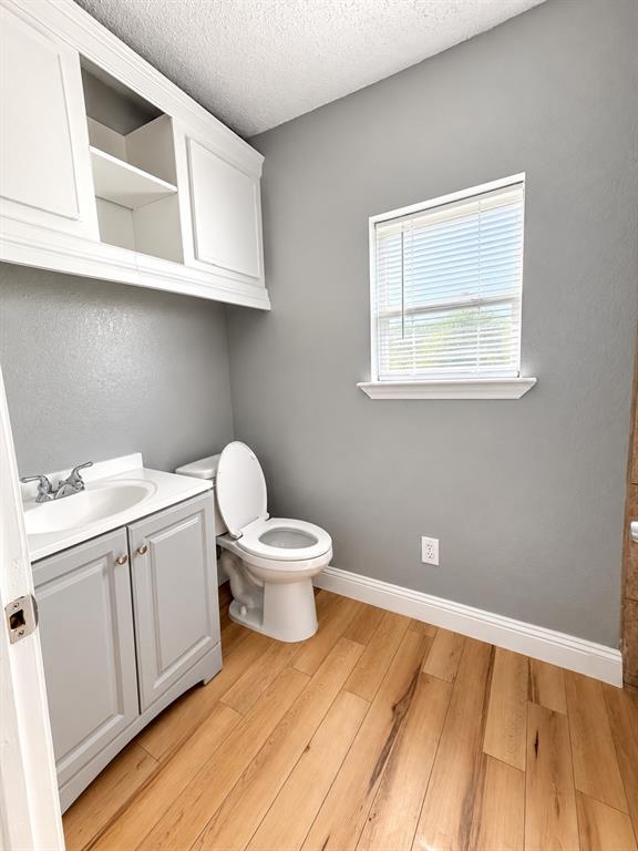 1032 W Oak Street, Weatherford, TX 76086