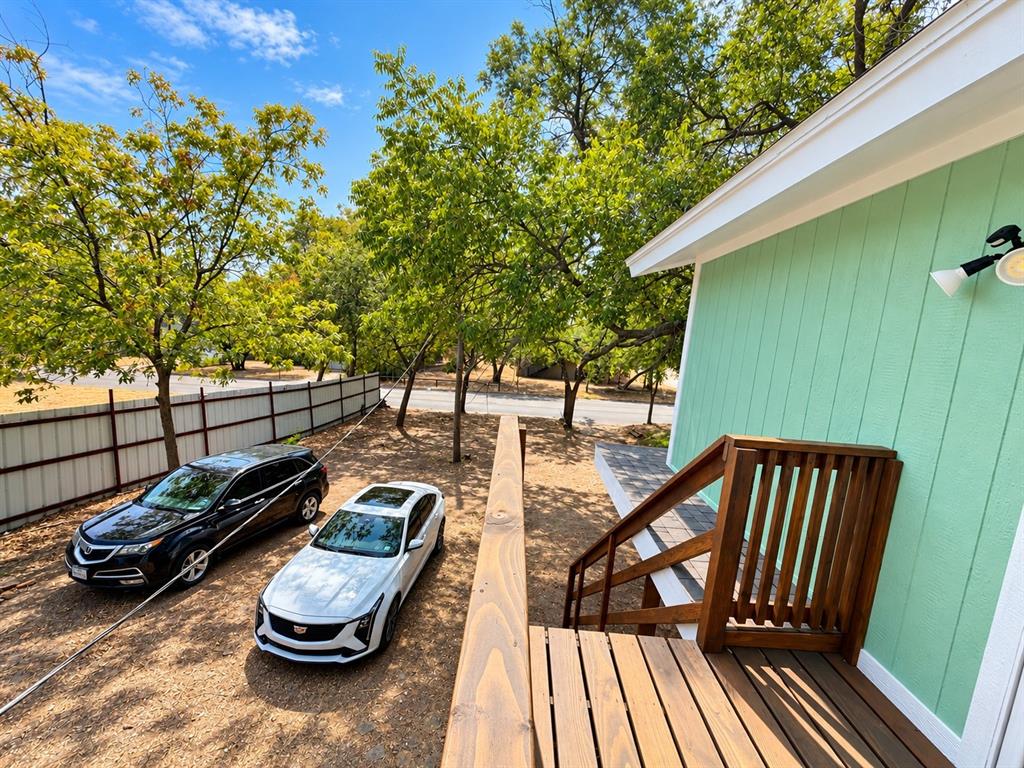 1032 W Oak Street, Weatherford, TX 76086
