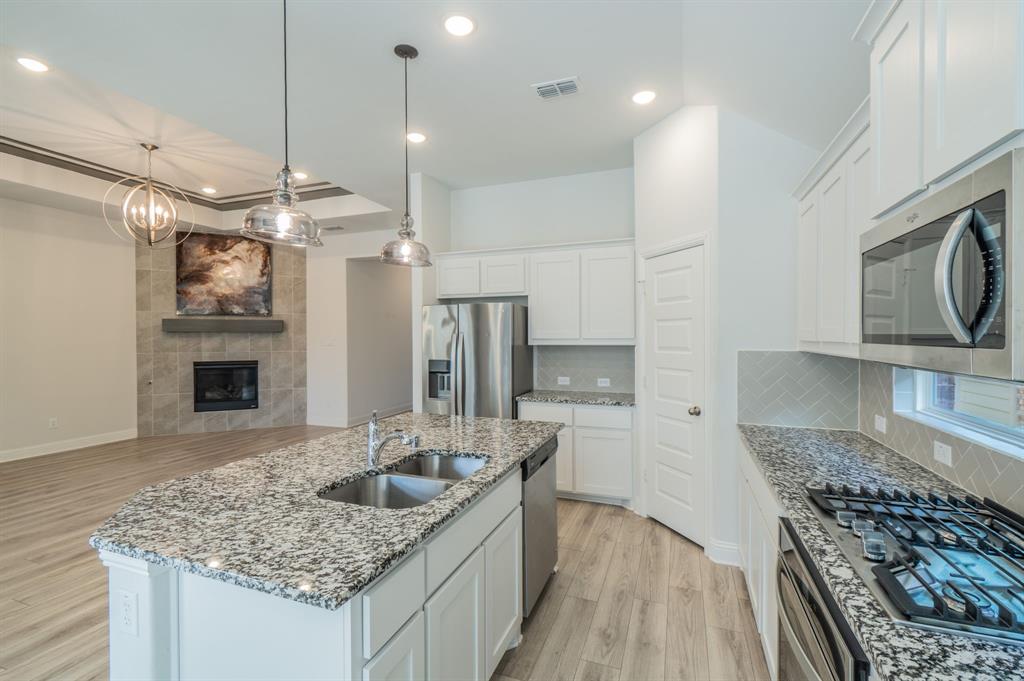 260 Tallgrass Drive, Lavon, TX 75166