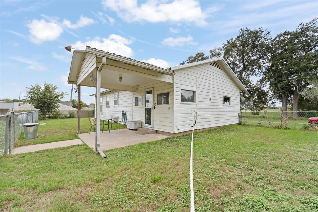 3320 B N Main Street, Cleburne, TX 76033