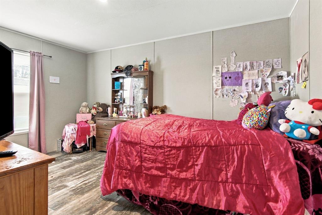 138 Kelly Court, Azle, TX 76020