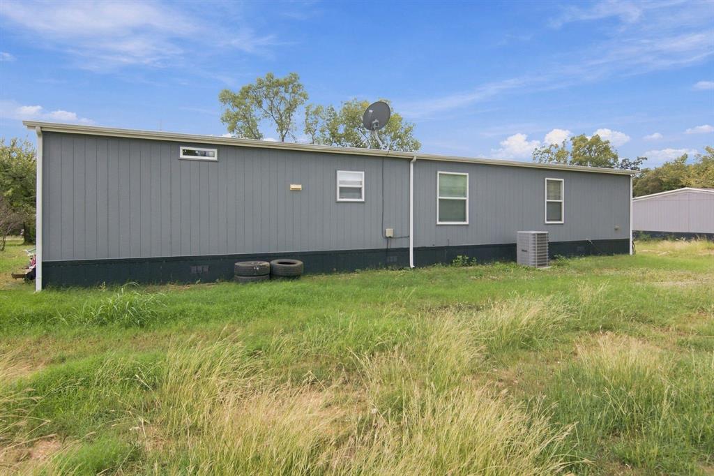 138 Kelly Court, Azle, TX 76020
