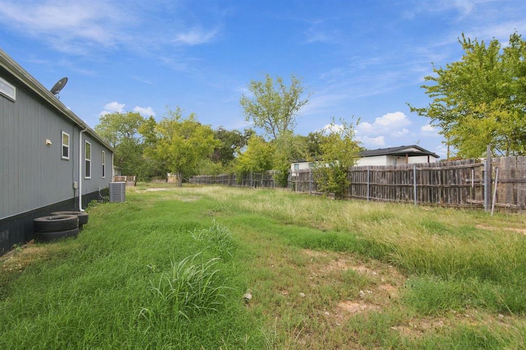138 Kelly Court, Azle, TX 76020