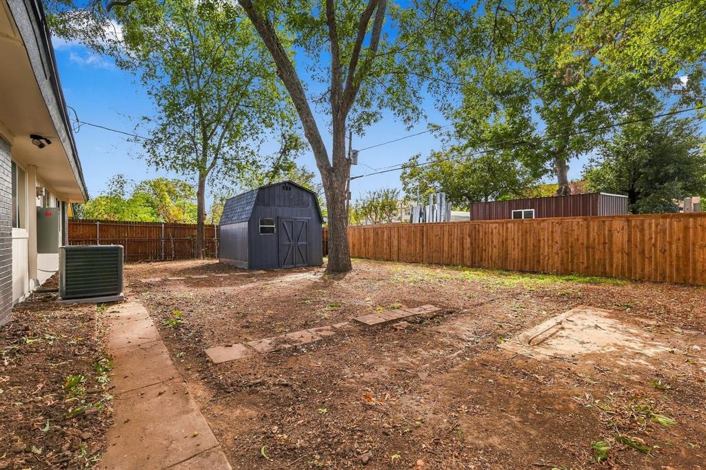 737 Blueberry Lane, Grand Prairie, TX 75052
