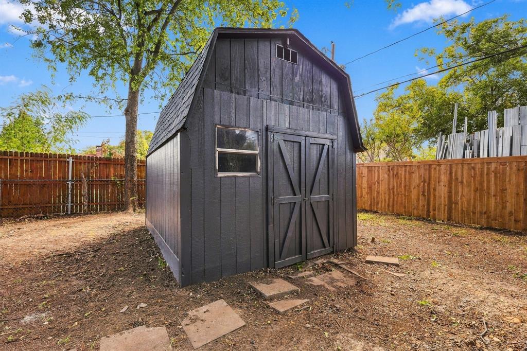 737 Blueberry Lane, Grand Prairie, TX 75052